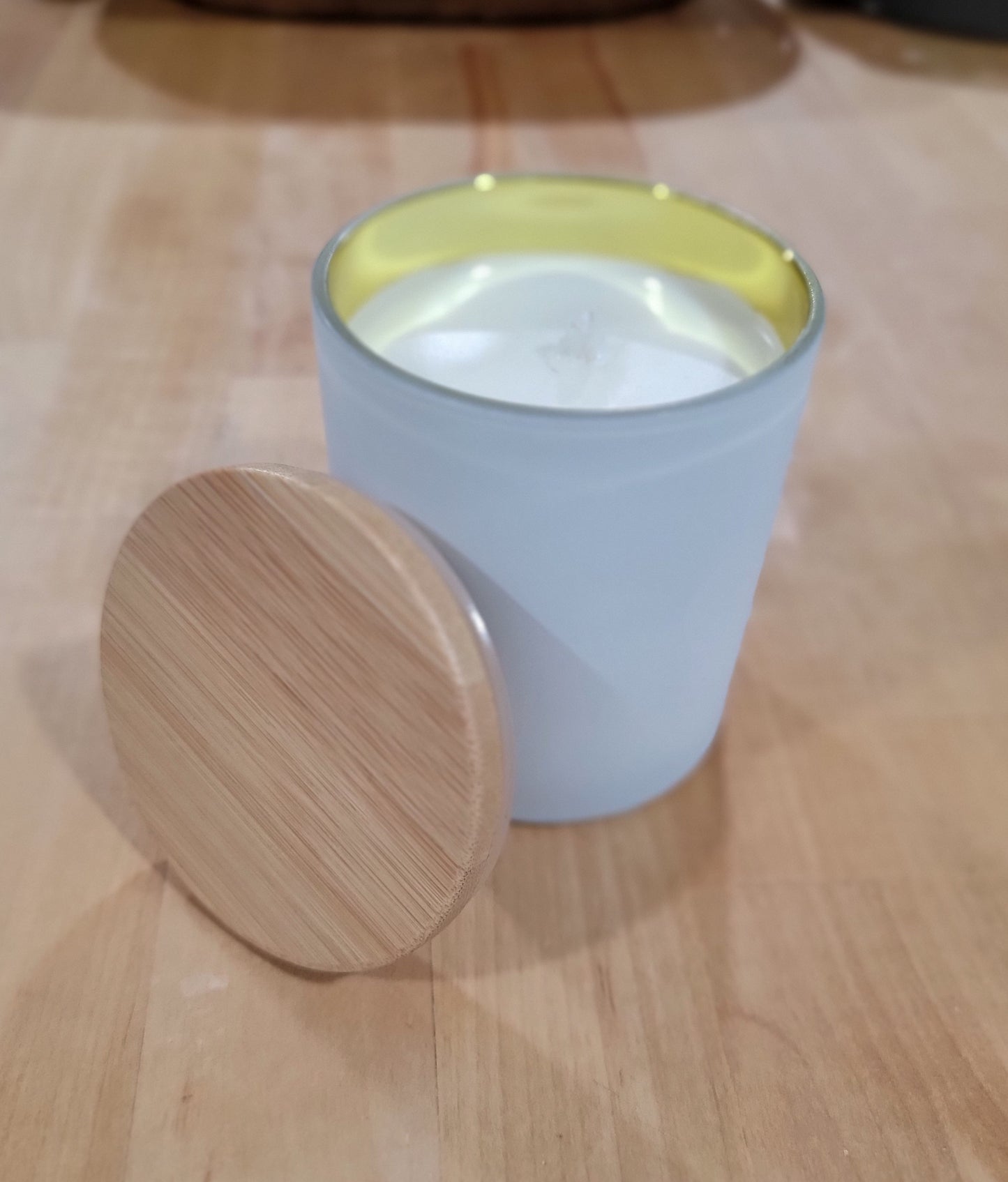 8 oz. White with Bamboo Lid
